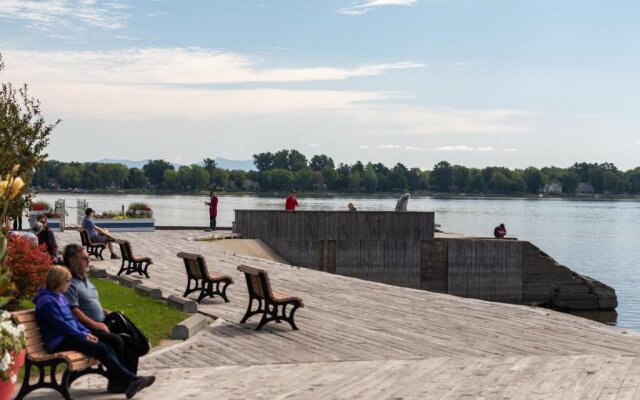 La Cache du Lac Champlain by Ôrigine