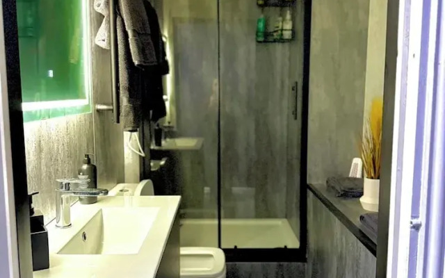 1-bed Apartment - Sleeps 2, Wifi & Central