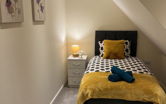 Central Location 2-bed Apartment in Maidstone