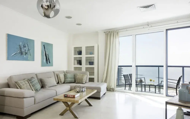 Luxurious 90sqm 2BR Beach Front