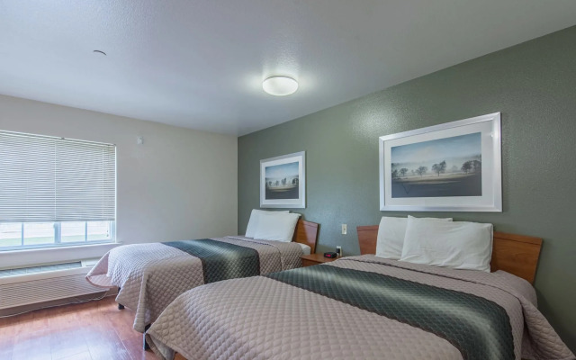 HomeTowne Studios by Red Roof Columbus