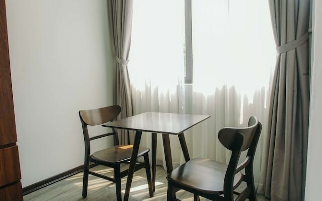 Royal Lion Hotel and Apartment