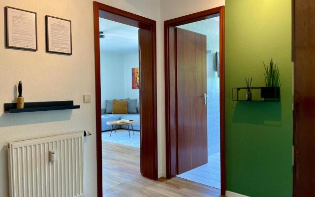 Holiday Business Apartment I 2,5 room I 60qm I Highspeed WLAN l near City and Fair I Automobil und Tech-Company