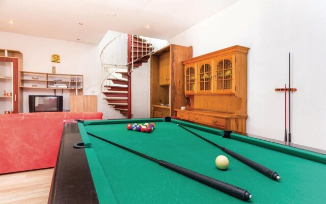 Beautiful Home in Klenovica With 7 Bedrooms and Wifi