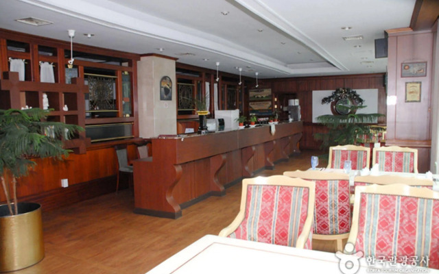Jecheon Tourist Hotel