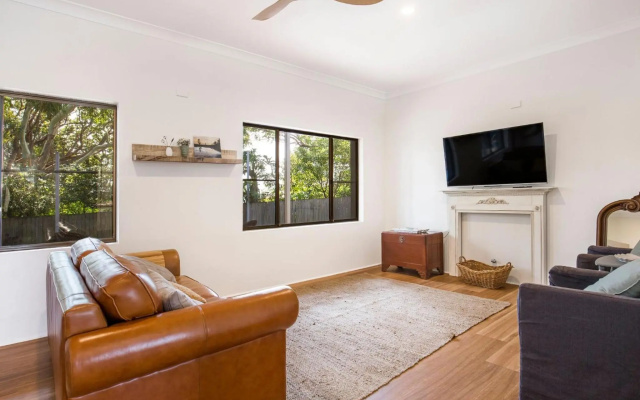 Saltbush Cottage - Pet Friendly - 1 Min Walk to Beach – Guest Rooms – Culburra Beach