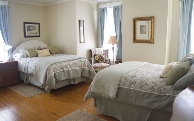 The Pawling House Bed & Breakfast