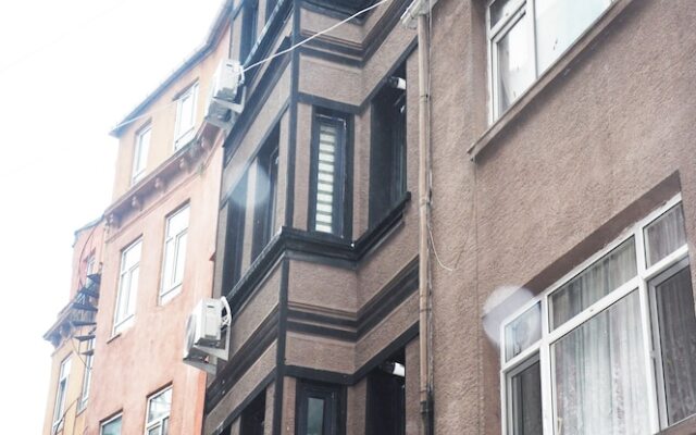 The Queen's Istanbul