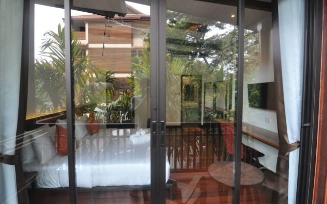 The Eight Ratvithi House