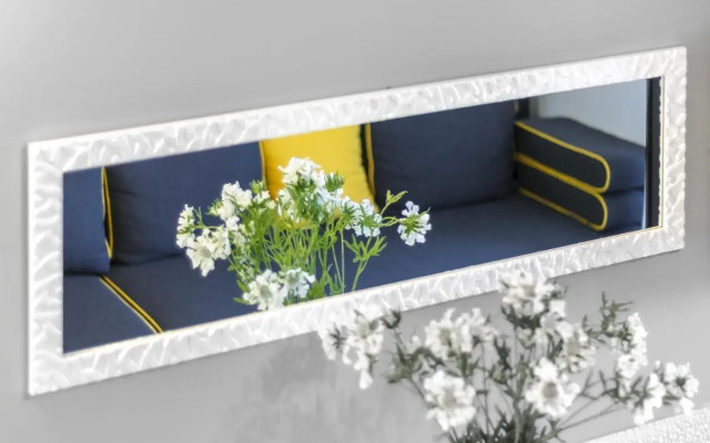 Top Location! Beach & Center Apt 4