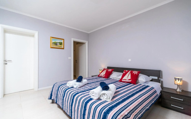 Luxury Apartment Marina View No 1