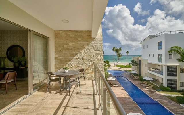Beach Condo w Sea View B-302 Costa Atlantica