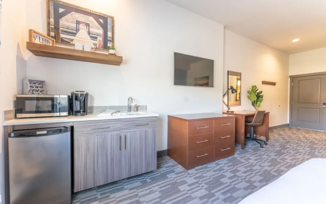 The Lodge Lake Chelan