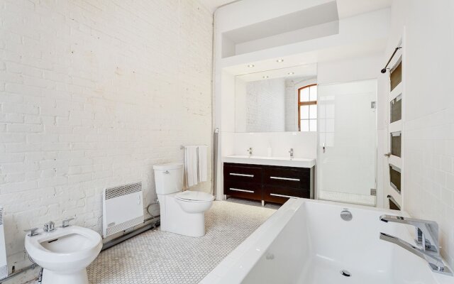 Bachelor Pad by Hometrotting