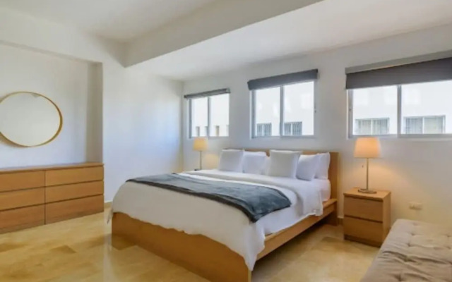 Apartment in Piantini Sleeps 12