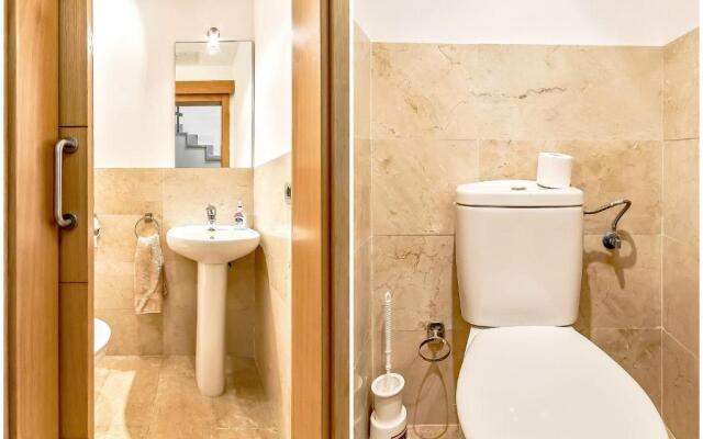 Townhouse 2 bedrooms on the first line