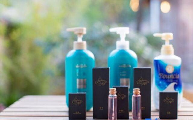 Yishu·designer light luxury vacation B & B