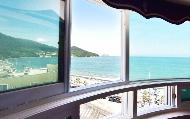 Tiffany Resortel