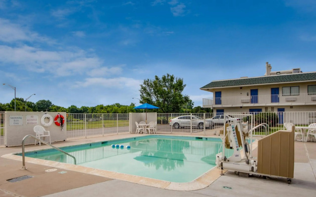 Motel 6-Muskogee, OK