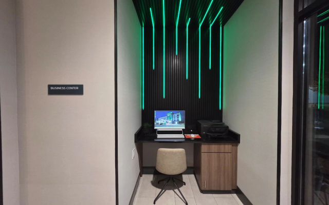 Holiday Inn St. Louis Fairview Heights by IHG