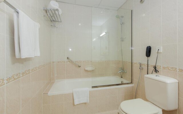 Skylight Hotel