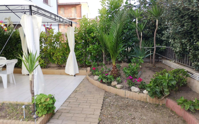 ValeValeHome - fully equipped kitchen, reserved parking, big garden