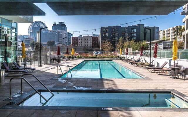 Ocean View III by AvantStay | High-Rise Flat in DT w/ City & Ocean Views!