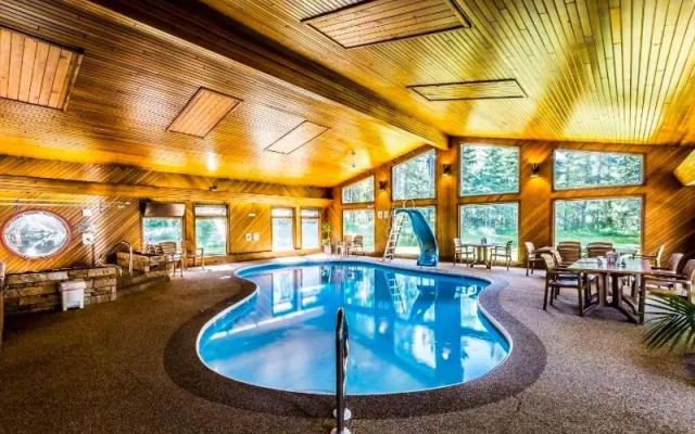 Rustlers Lodge