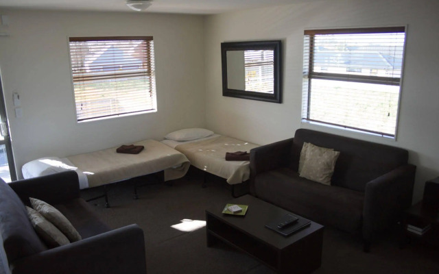 Pegasus Gateway Motels and Apartments