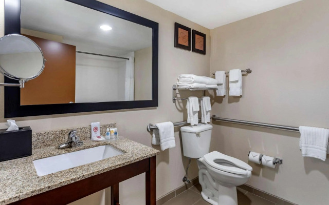 Comfort Suites Manchester