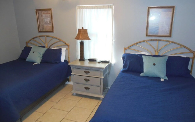 Moonraker 20 by ALBVR