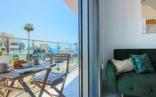 Phaedrus Living: Seaside Luxury Flat Athina 21