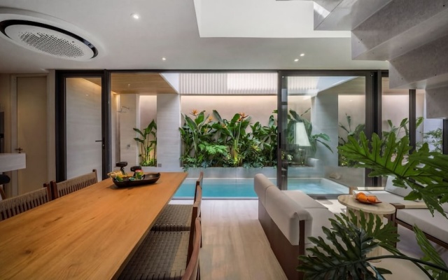 POV Pool Villas