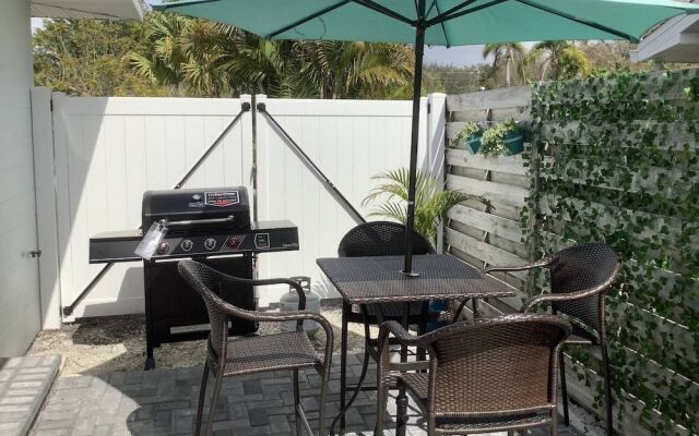 Modern Grove Beautiful 3 Bedroom Home
