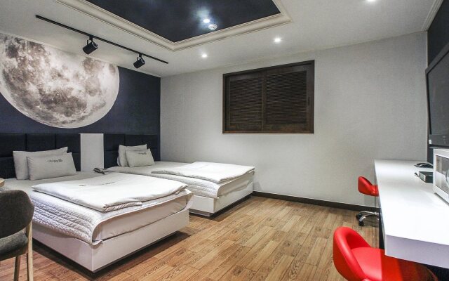 Bluemore Motel