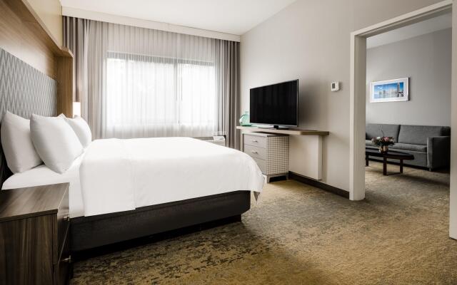 Holiday Inn Long Island-Islip Arpt East by IHG