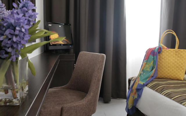 Anemi Hotel & Suites