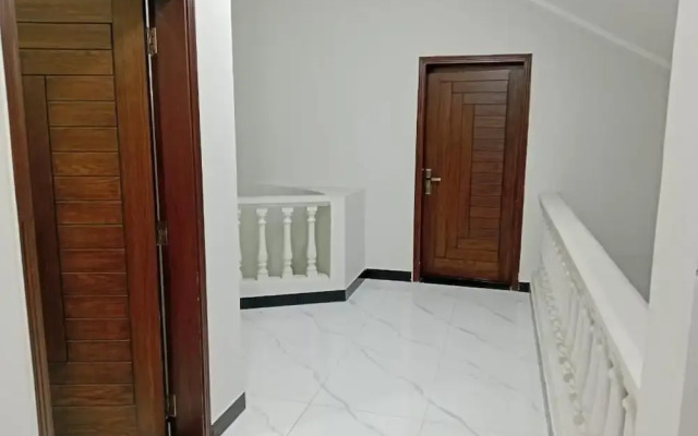 Varano Guest House