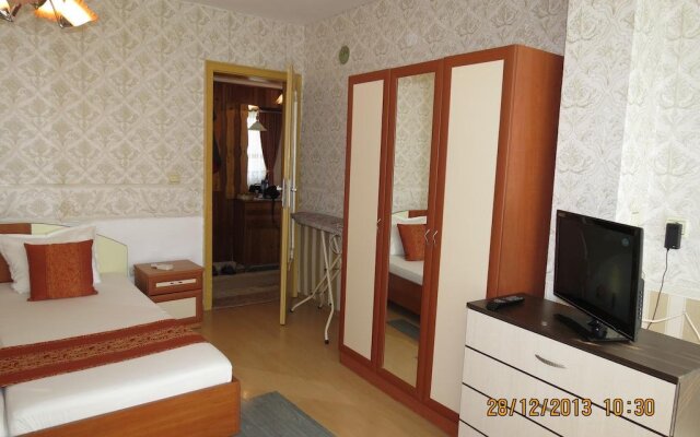 Family Hotel Lebed