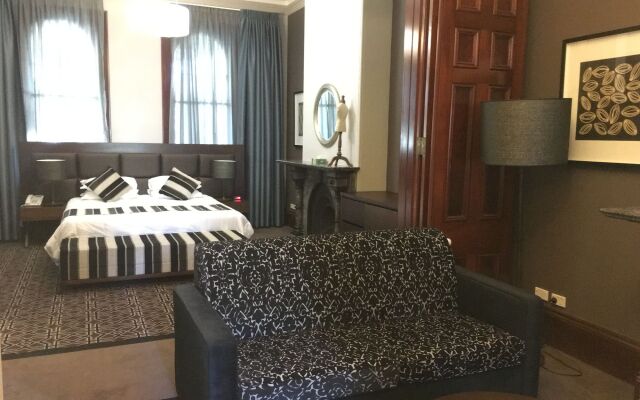 Avonmore on the Park Boutique Hotel