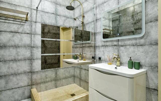 Веста на Садовой 7-9-11