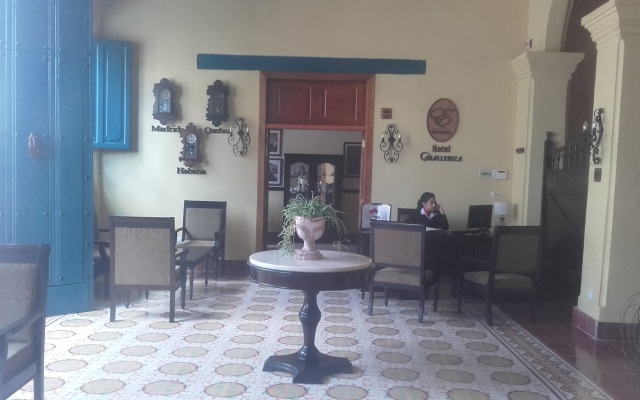 Hotel E Caballeriza