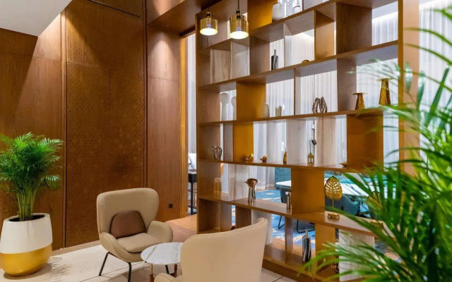 Tumbi Hotel Dubai The Palm, Tapestry Collection by Hilton	