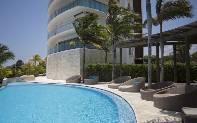 Beautiful Beachfront Apartments