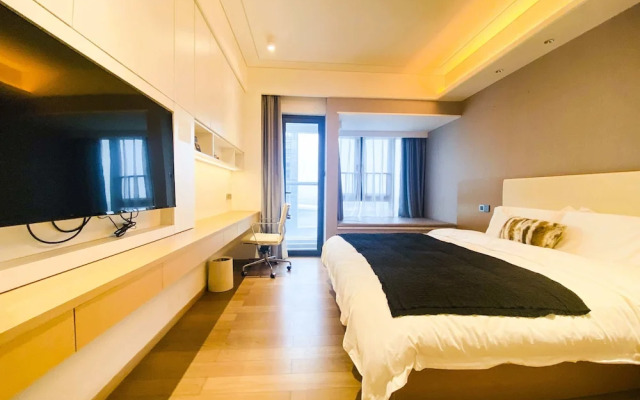 Rho Hotel