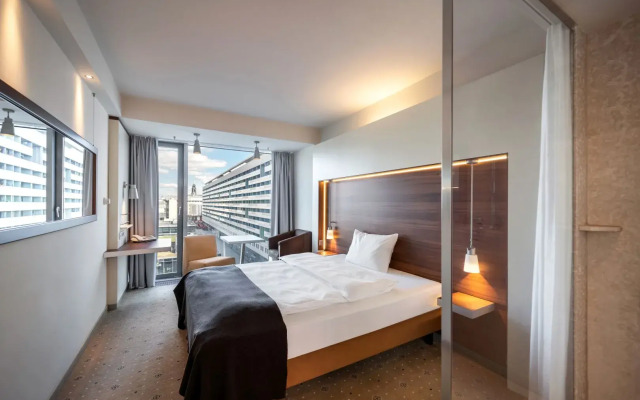 Occidental Dresden Newa