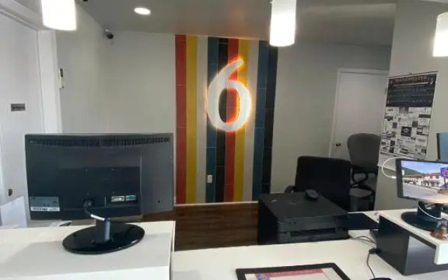 Super 8 Manchester