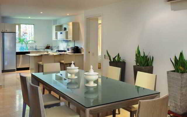 San Diego 974 Suites