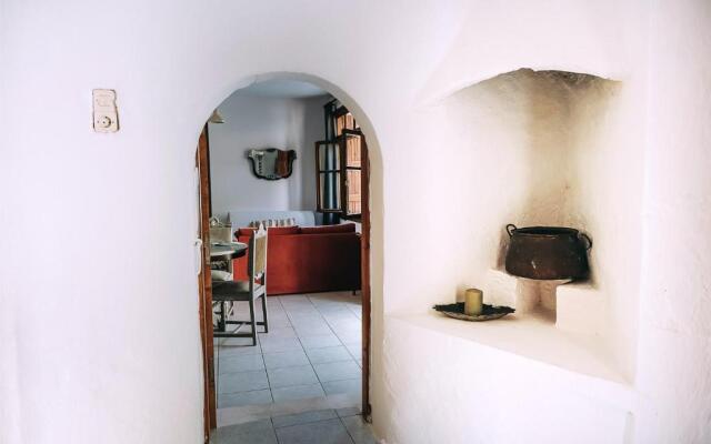 3 bedrooms house with enclosed garden and wifi at Ρούστικα