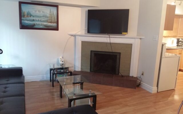 Toronto Furnished Living Pembroke